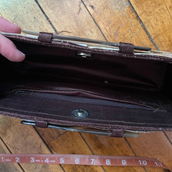 vintage style lucite/shell handbag - Picture 4 of 7